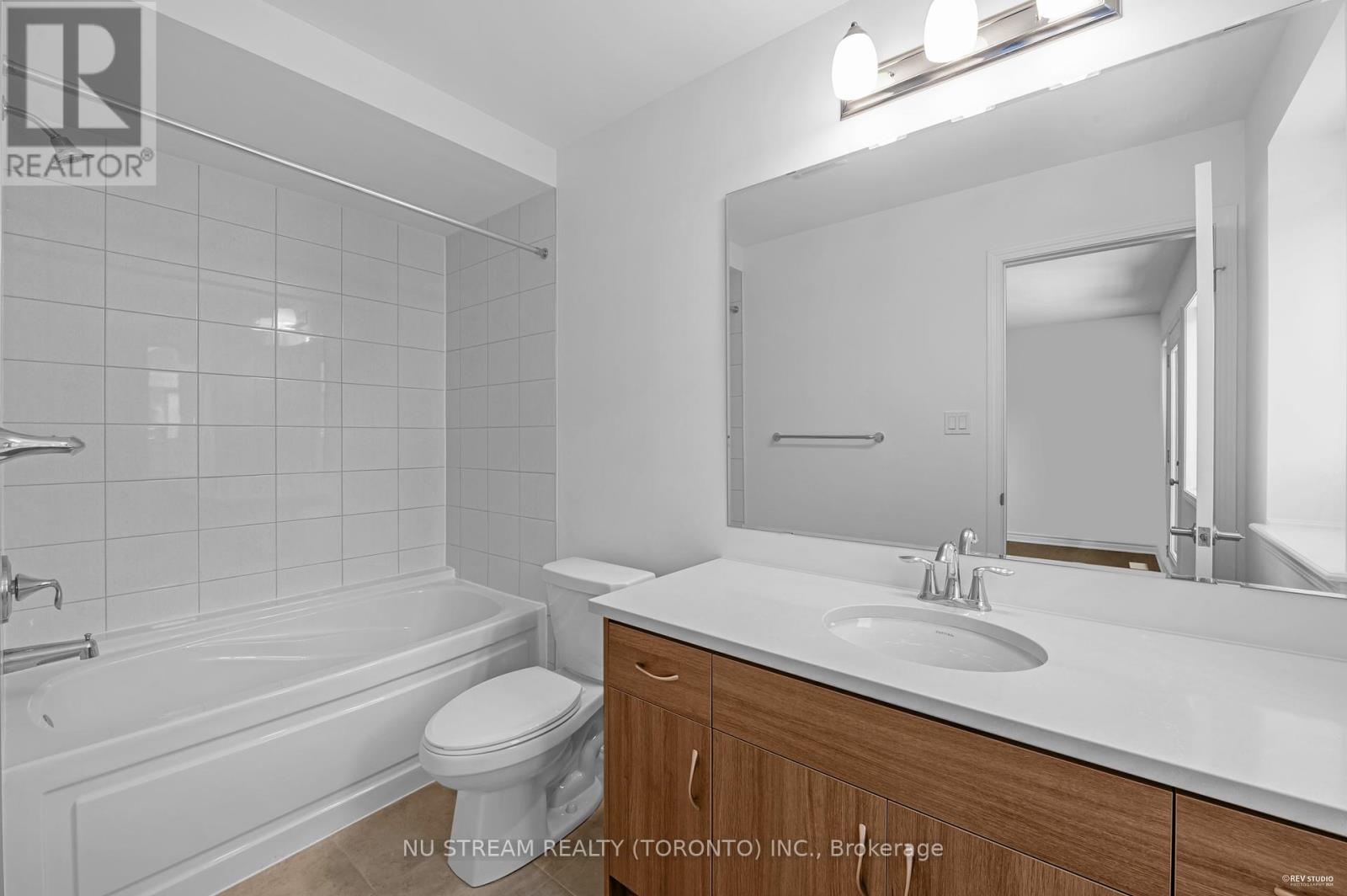 Photo 17 of 3034 Merrick Road, Oakville ON