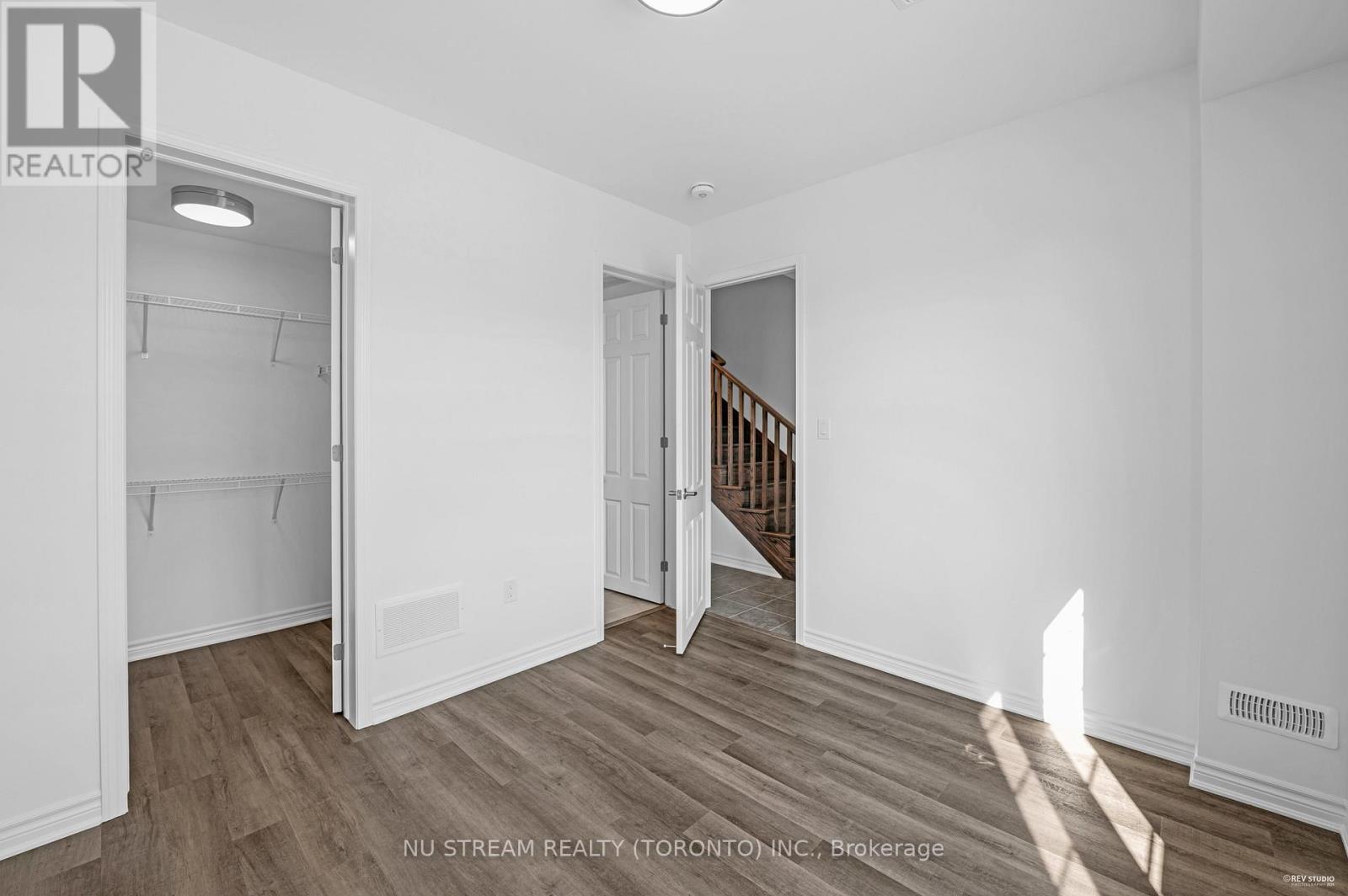 Photo 5 of 3034 Merrick Road, Oakville ON