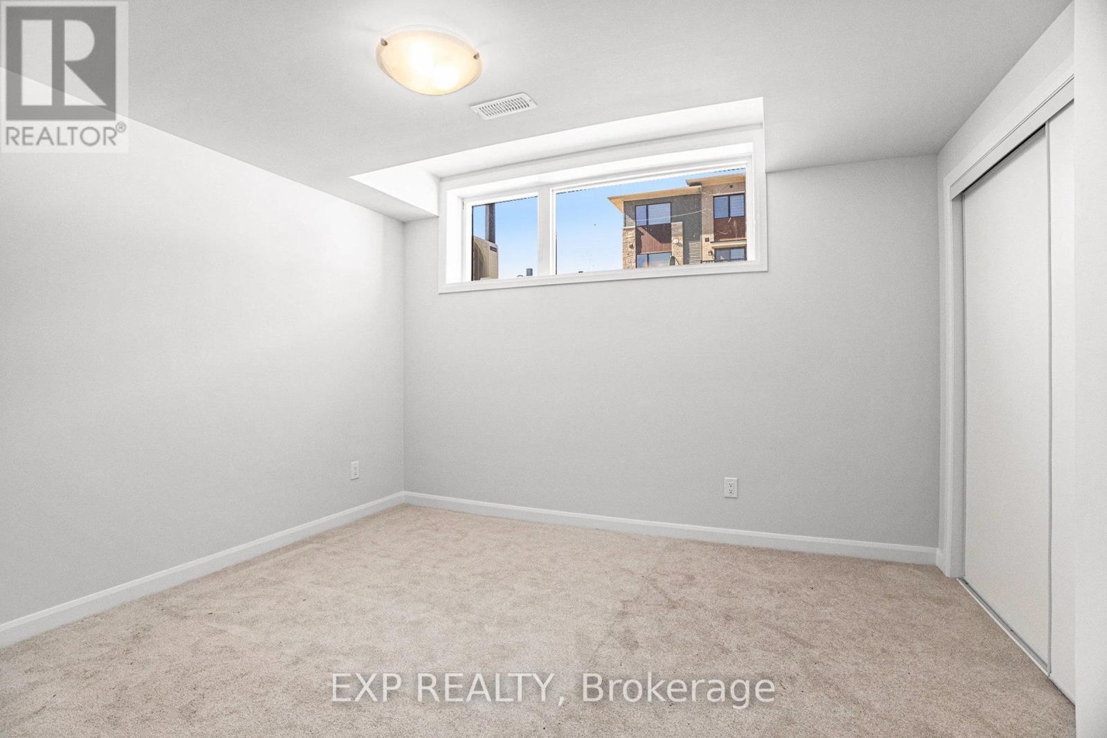 Photo 15 of 1523 Creekway Private, Ottawa ON