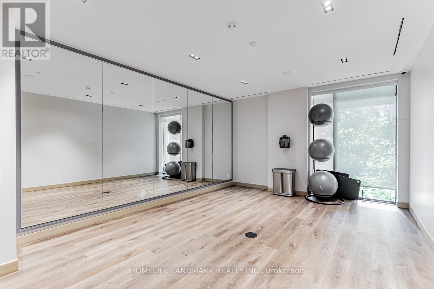 Photo 20 of 2501 65 Mutual Street, Toronto ON