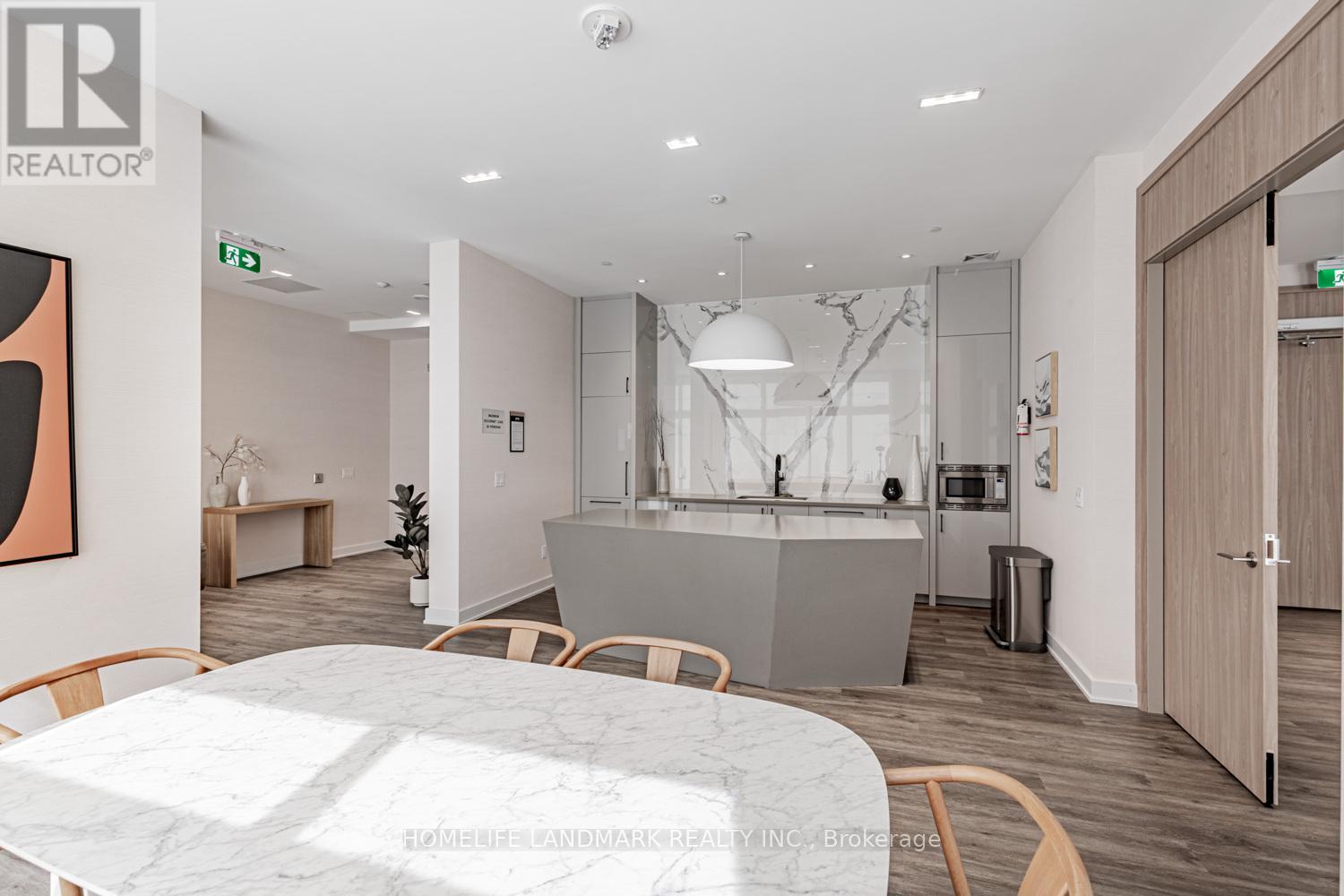 Photo 24 of 2501 65 Mutual Street, Toronto ON