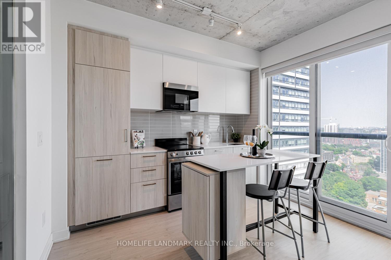 Photo 6 of 2501 65 Mutual Street, Toronto ON