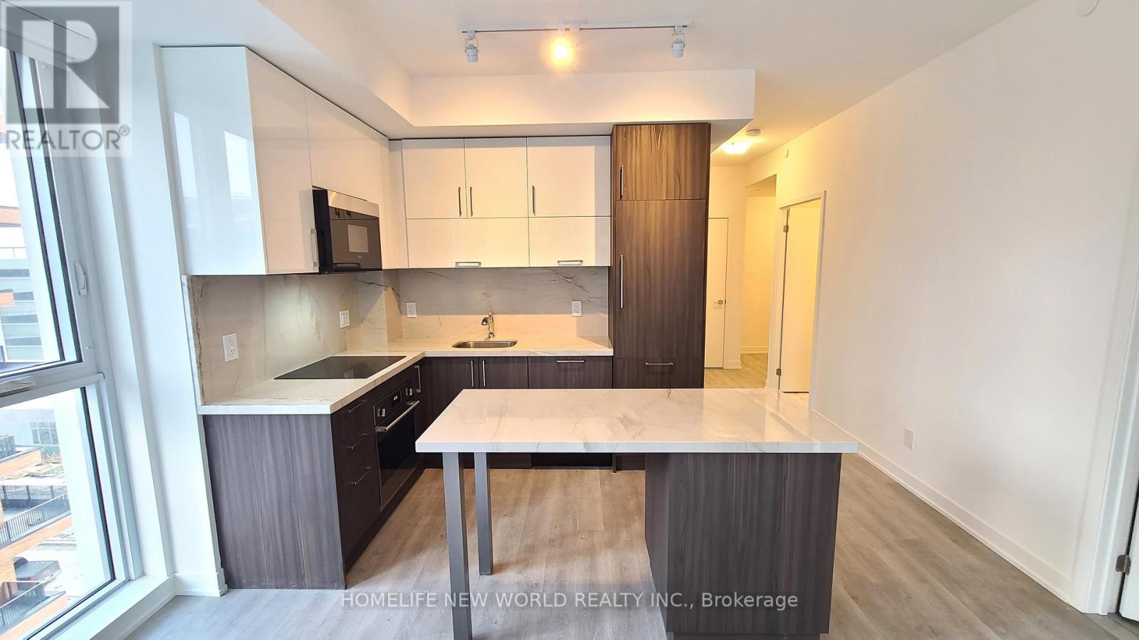 Photo 4 of 910 8119 Birchmount Road, Markham ON