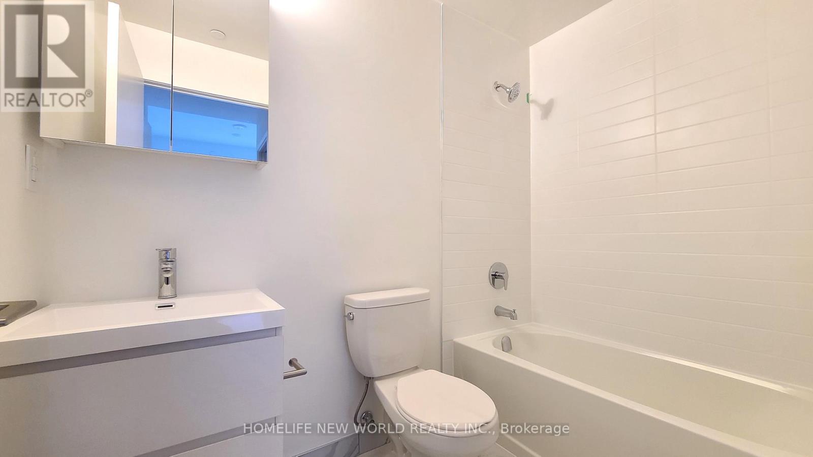 Photo 9 of 910 8119 Birchmount Road, Markham ON