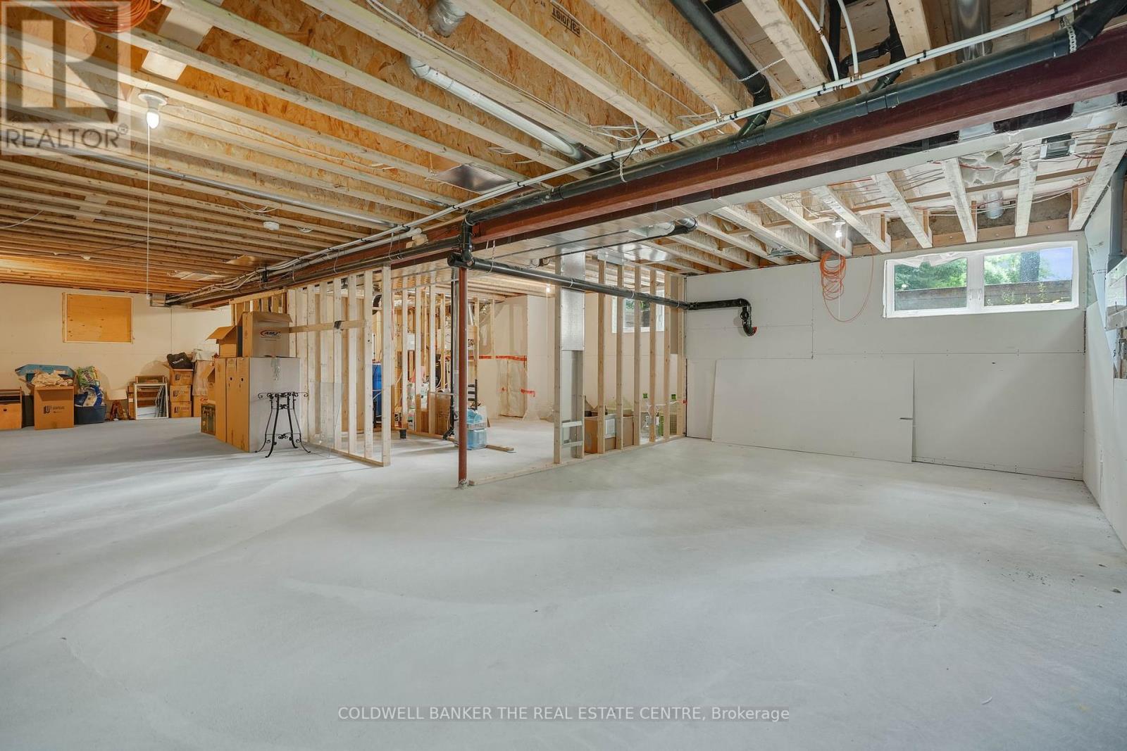 Photo 38 of 34 Oakwood Avenue, Tiny ON