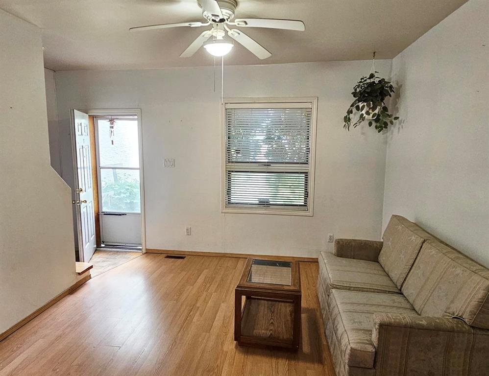 Photo 3 of 444 Salter Street, Winnipeg MB