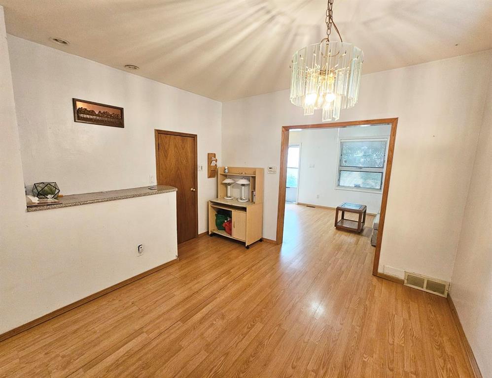 Photo 5 of 444 Salter Street, Winnipeg MB