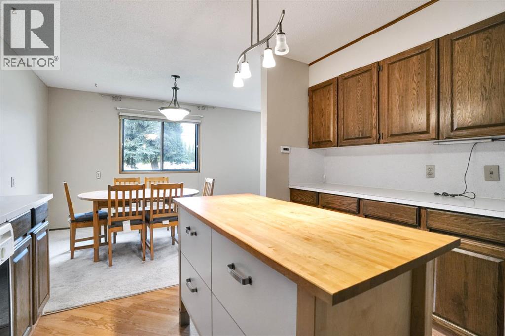 Single Family House 4 Level for Sale in  Coach Hill Road SW Coach Hill Calgary 