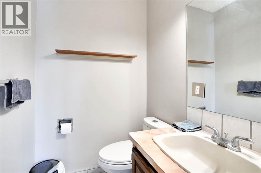 Single Family House 4 Level for Sale in  Coach Hill Road SW Coach Hill Calgary 