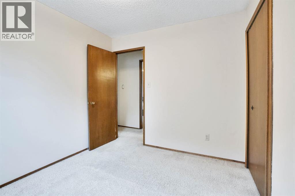 Single Family House 4 Level for Sale in  Coach Hill Road SW Coach Hill Calgary 