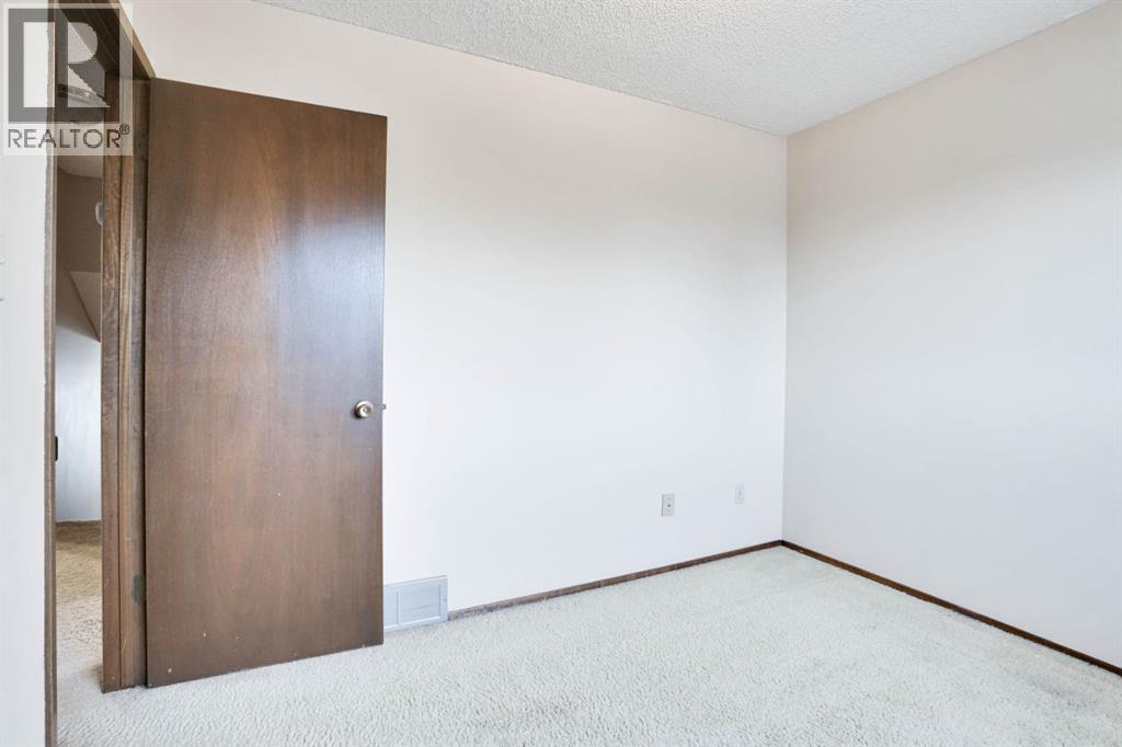 Single Family House 4 Level for Sale in  Coach Hill Road SW Coach Hill Calgary 