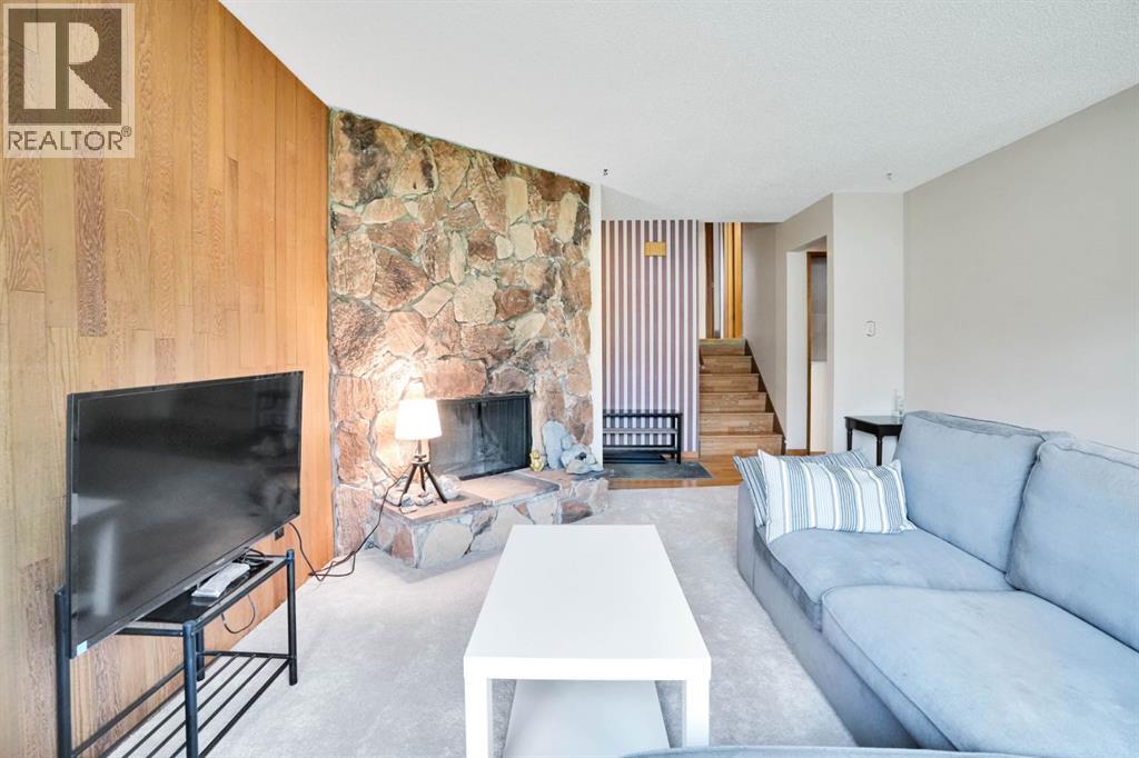 Single Family House 4 Level for Sale in  Coach Hill Road SW Coach Hill Calgary 