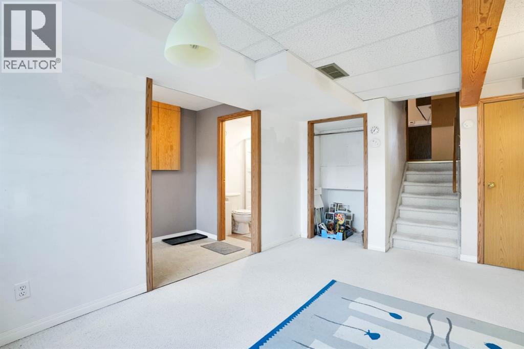 Single Family House 4 Level for Sale in  Coach Hill Road SW Coach Hill Calgary 