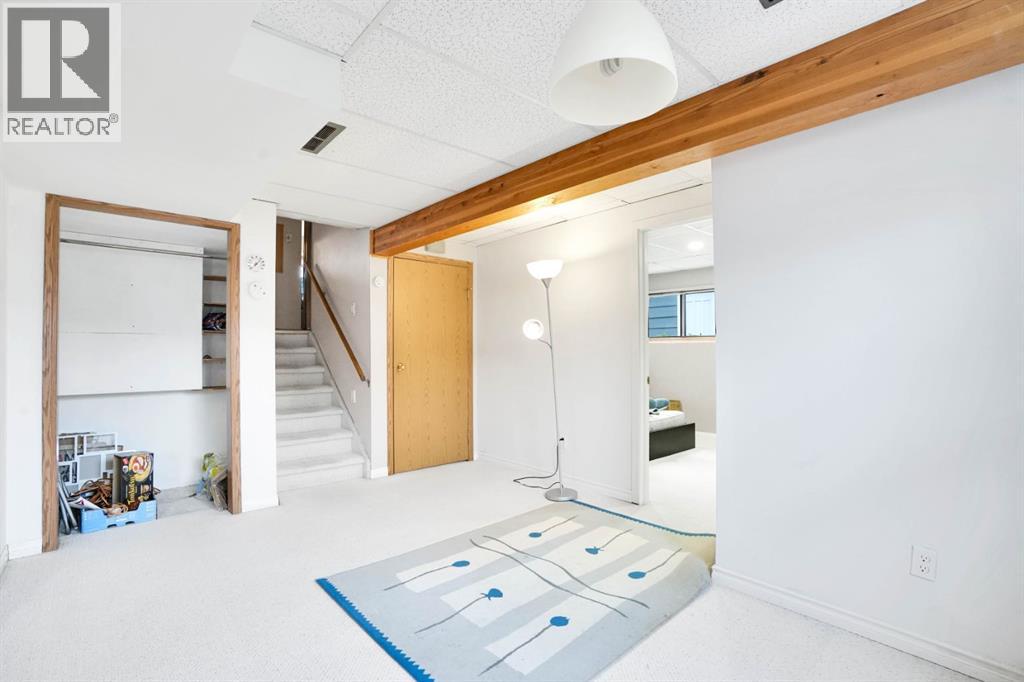 Single Family House 4 Level for Sale in  Coach Hill Road SW Coach Hill Calgary 