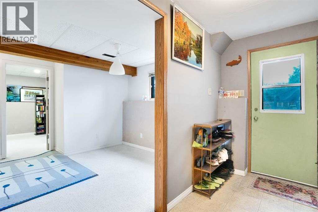 Single Family House 4 Level for Sale in  Coach Hill Road SW Coach Hill Calgary 