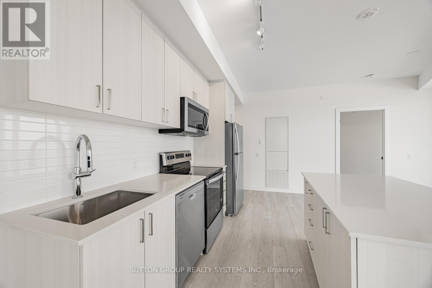 Photo 14 of 916 2782 Barton Street E, Hamilton ON