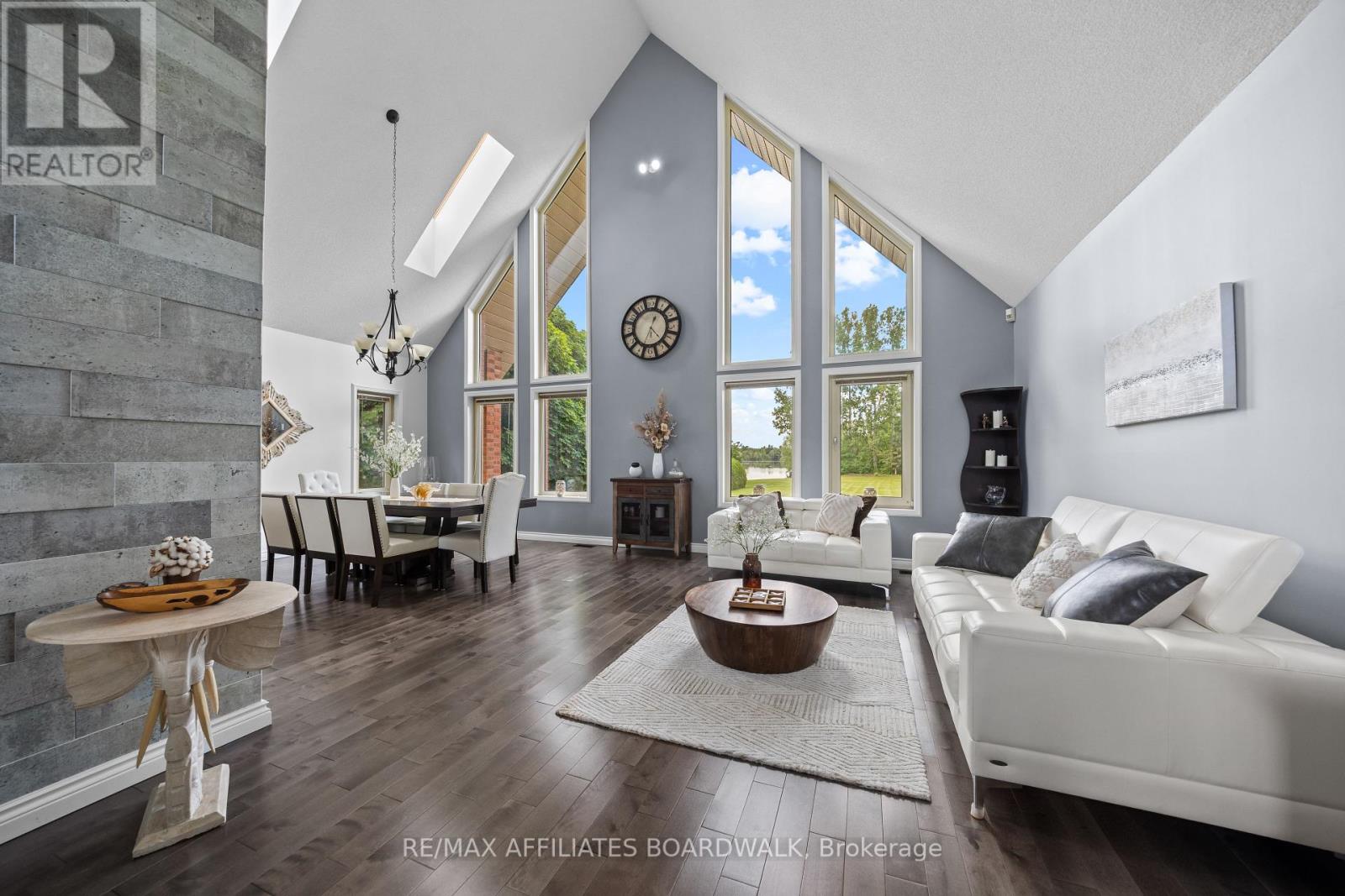 Photo 11 of 1700 Lakeshore Drive, Ottawa ON