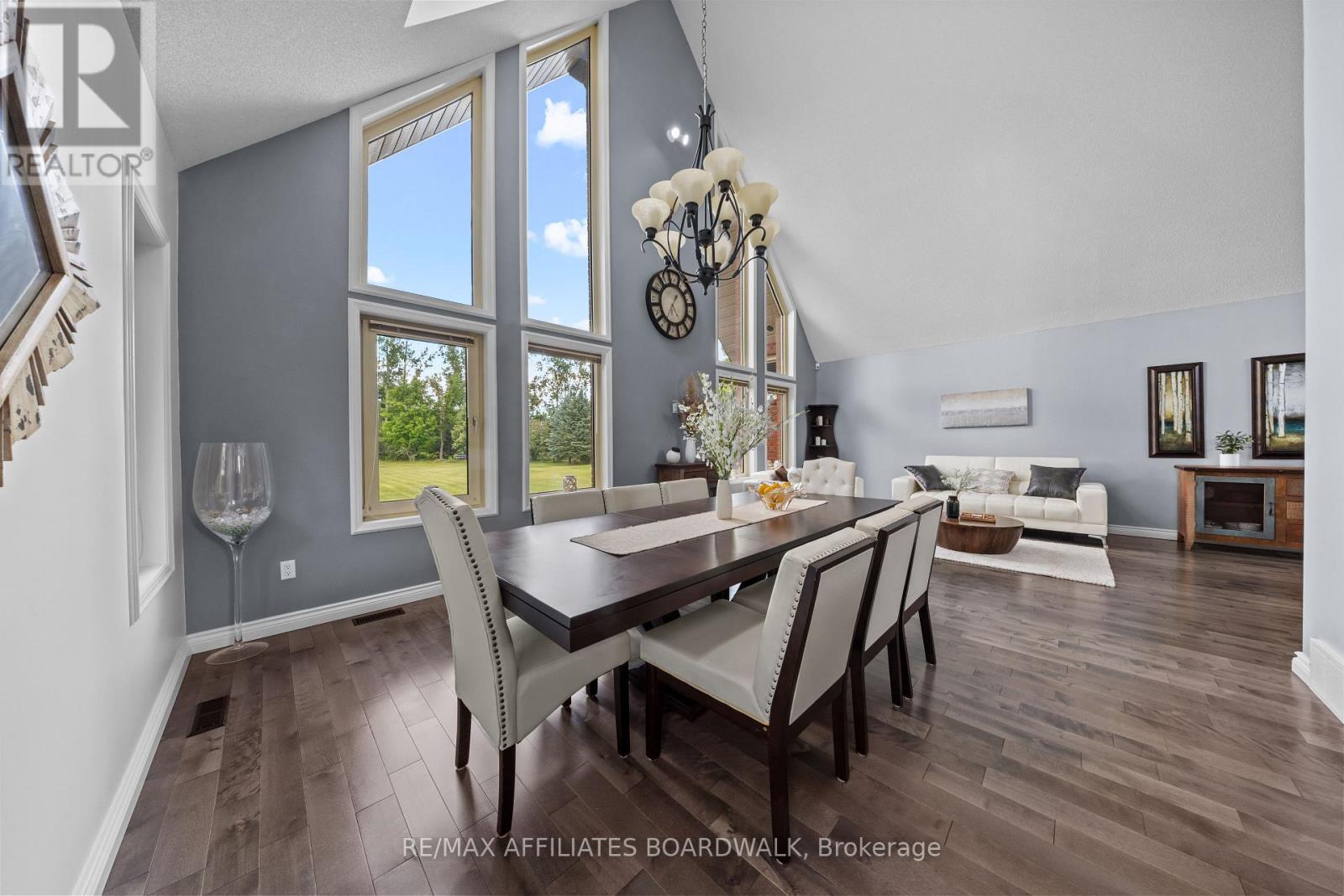 Photo 13 of 1700 Lakeshore Drive, Ottawa ON