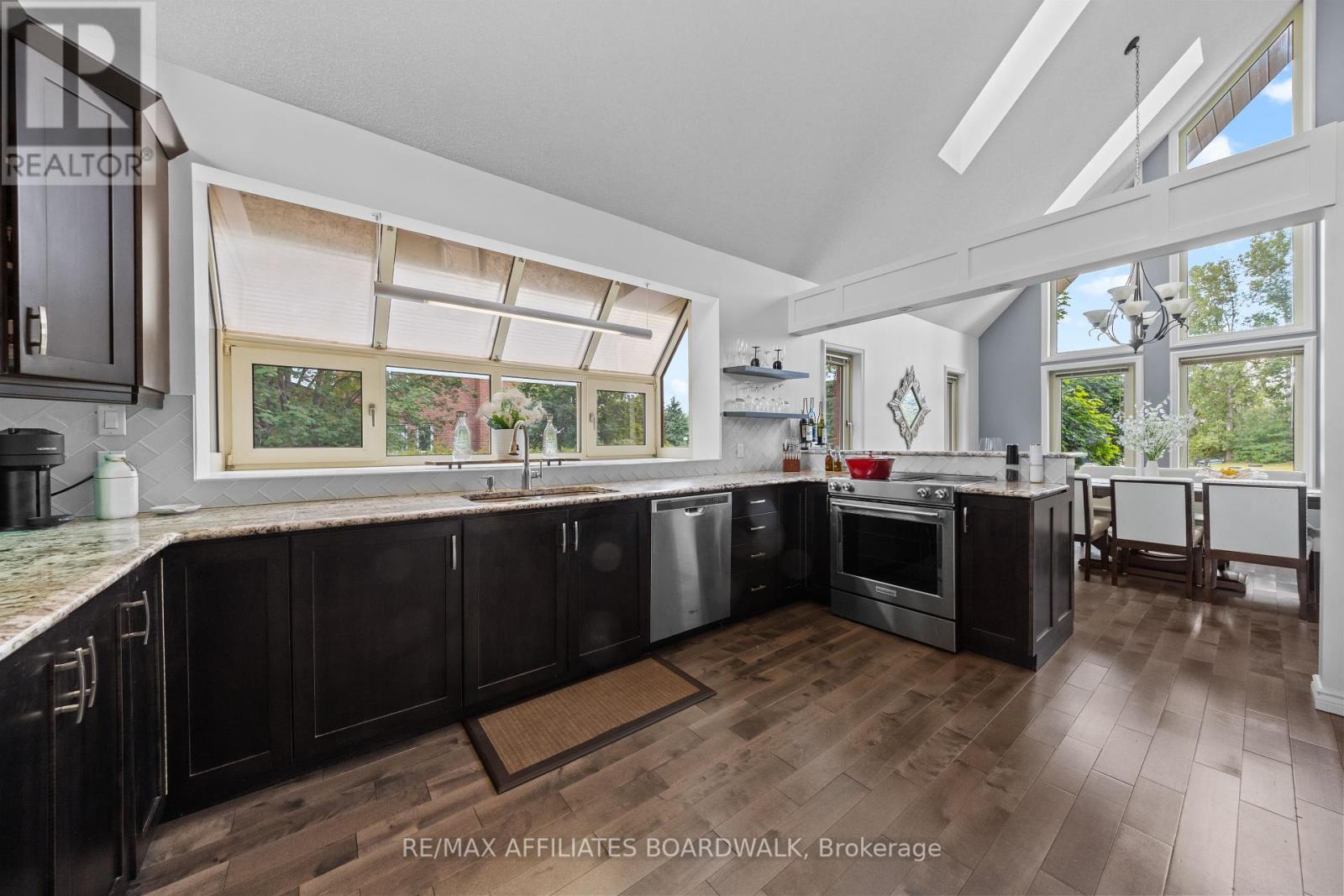 Photo 14 of 1700 Lakeshore Drive, Ottawa ON