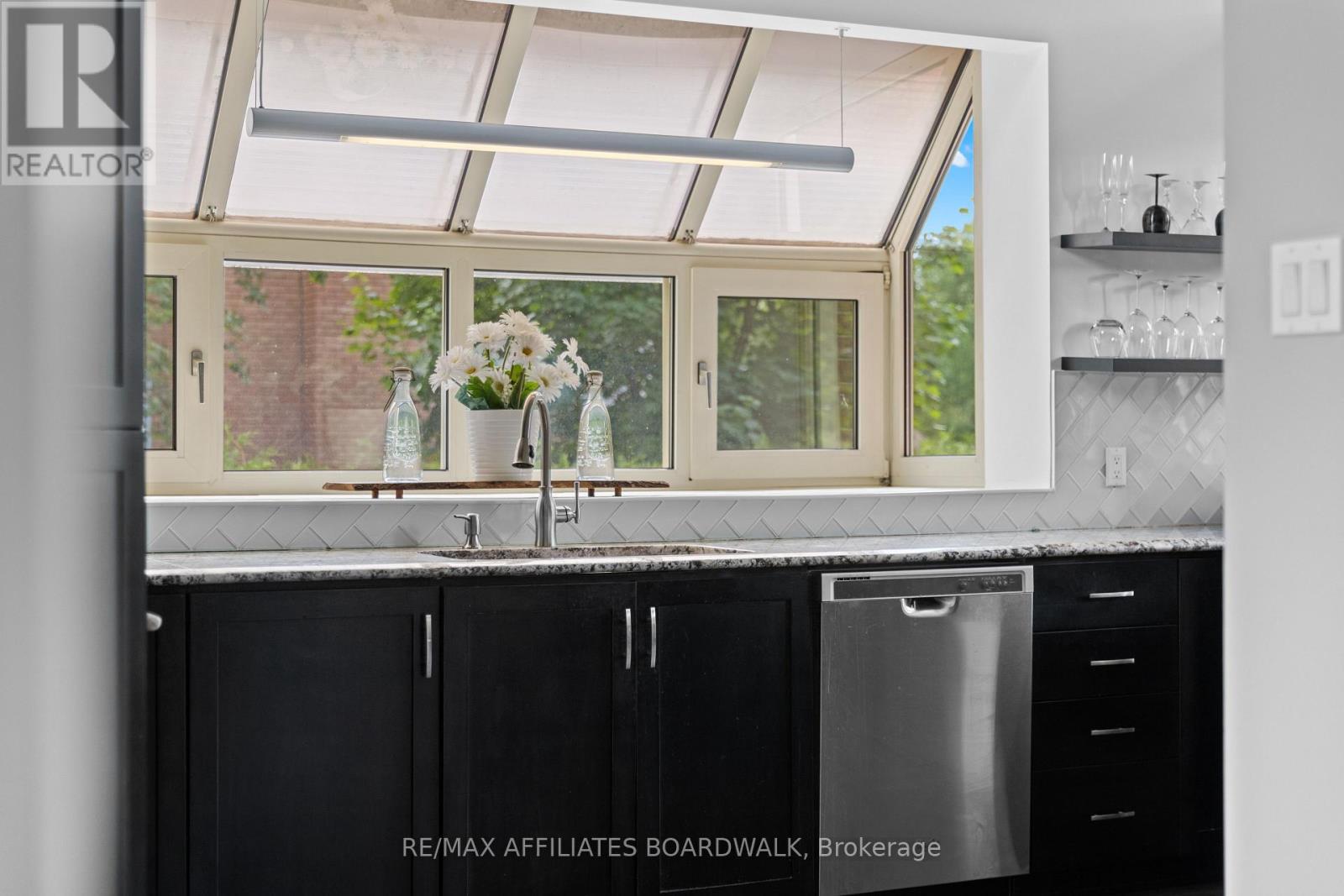 Photo 15 of 1700 Lakeshore Drive, Ottawa ON