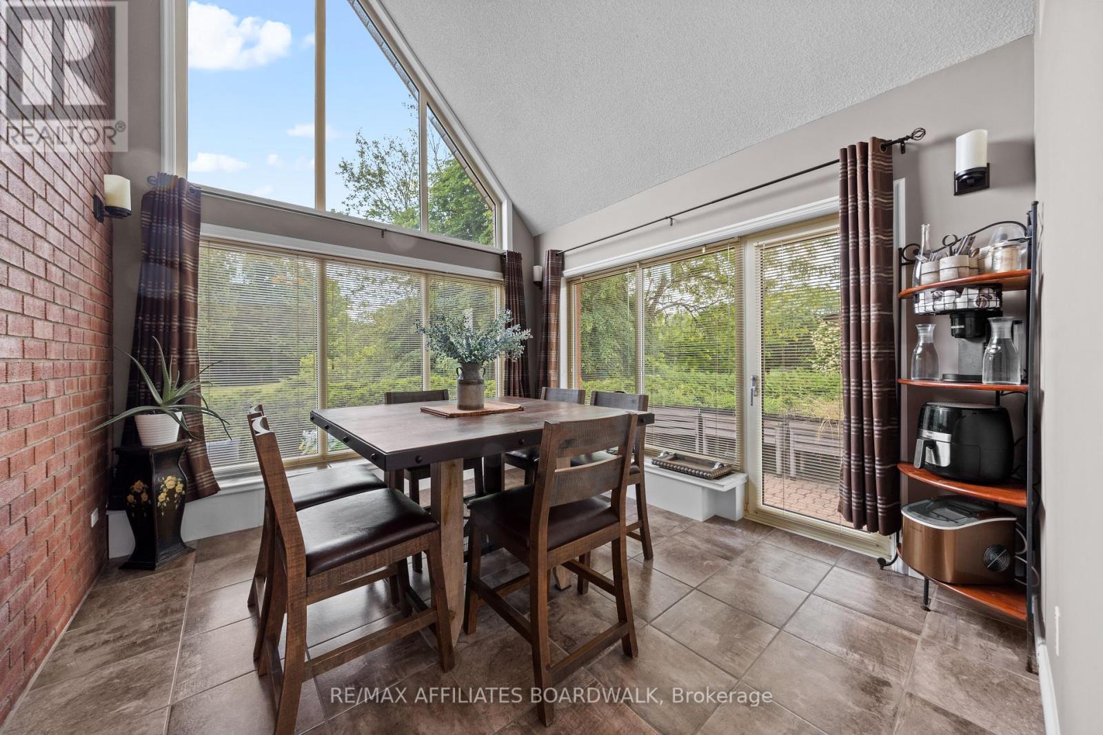 Photo 21 of 1700 Lakeshore Drive, Ottawa ON