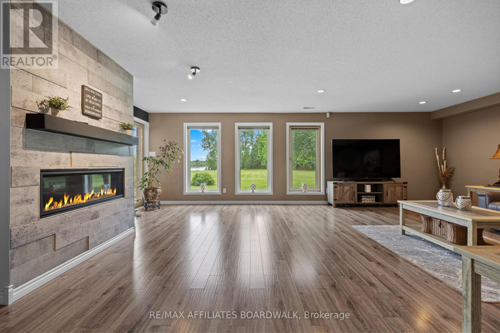 Photo 22 of 1700 Lakeshore Drive, Ottawa ON