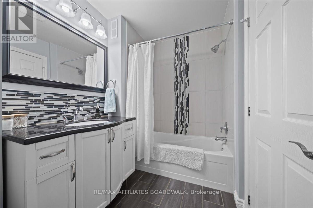 Photo 31 of 1700 Lakeshore Drive, Ottawa ON
