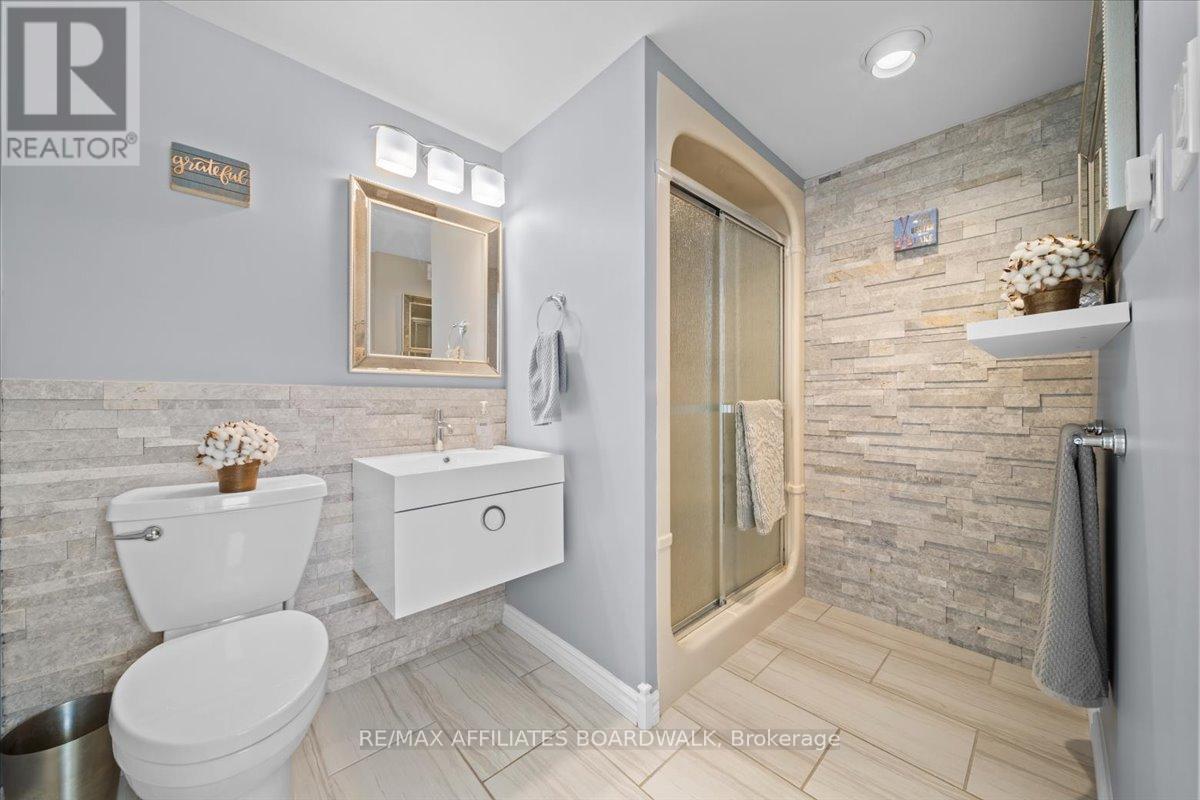 Photo 36 of 1700 Lakeshore Drive, Ottawa ON