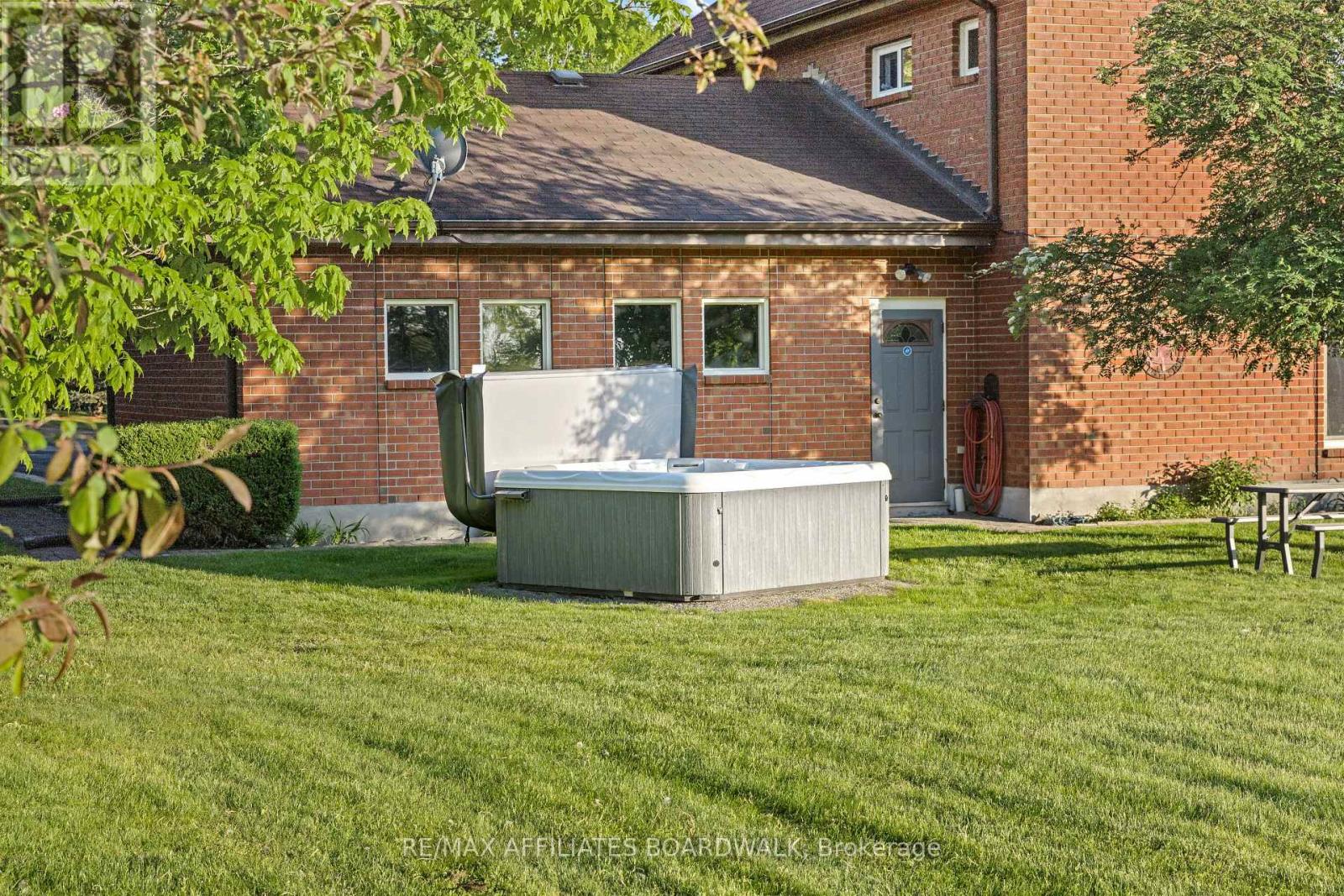Photo 41 of 1700 Lakeshore Drive, Ottawa ON