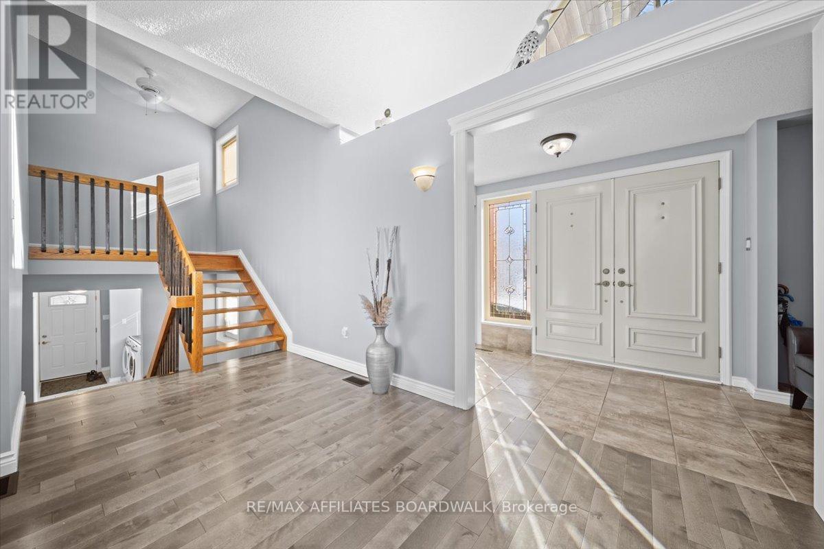 Photo 7 of 1700 Lakeshore Drive, Ottawa ON