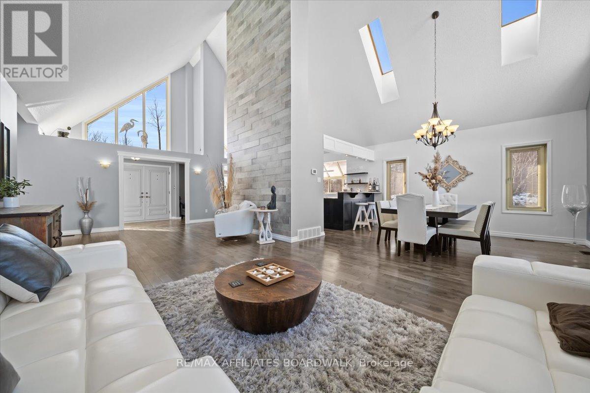 Photo 8 of 1700 Lakeshore Drive, Ottawa ON