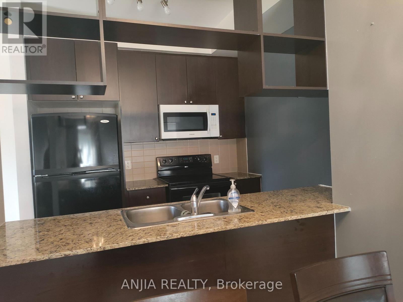 Photo 5 of 62 295 Village Green Square, Toronto ON