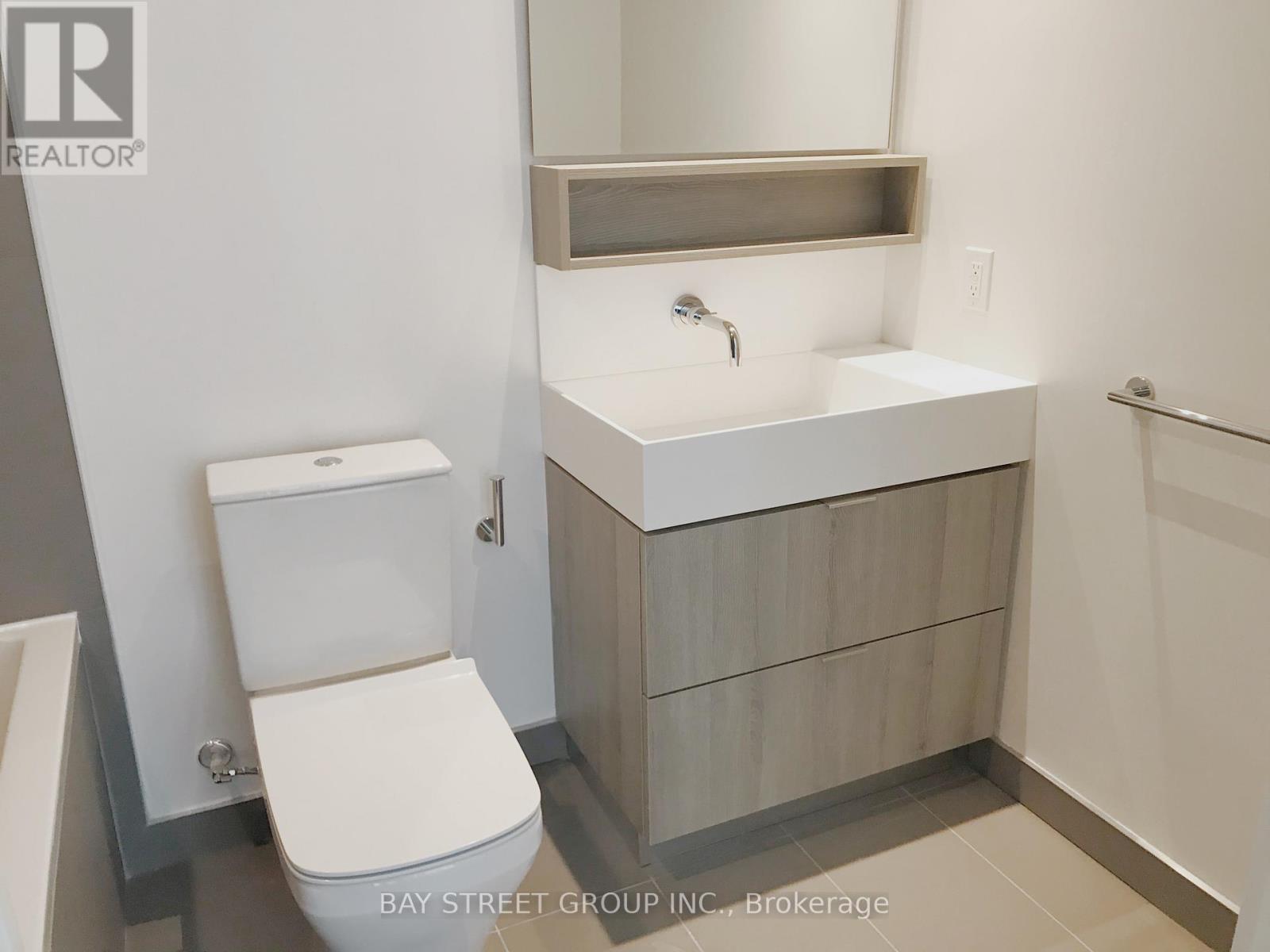Photo 12 of 902 5 Soudan Avenue, Toronto ON