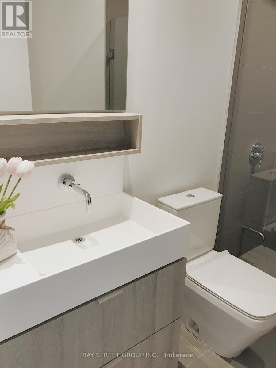 Photo 14 of 902 5 Soudan Avenue, Toronto ON