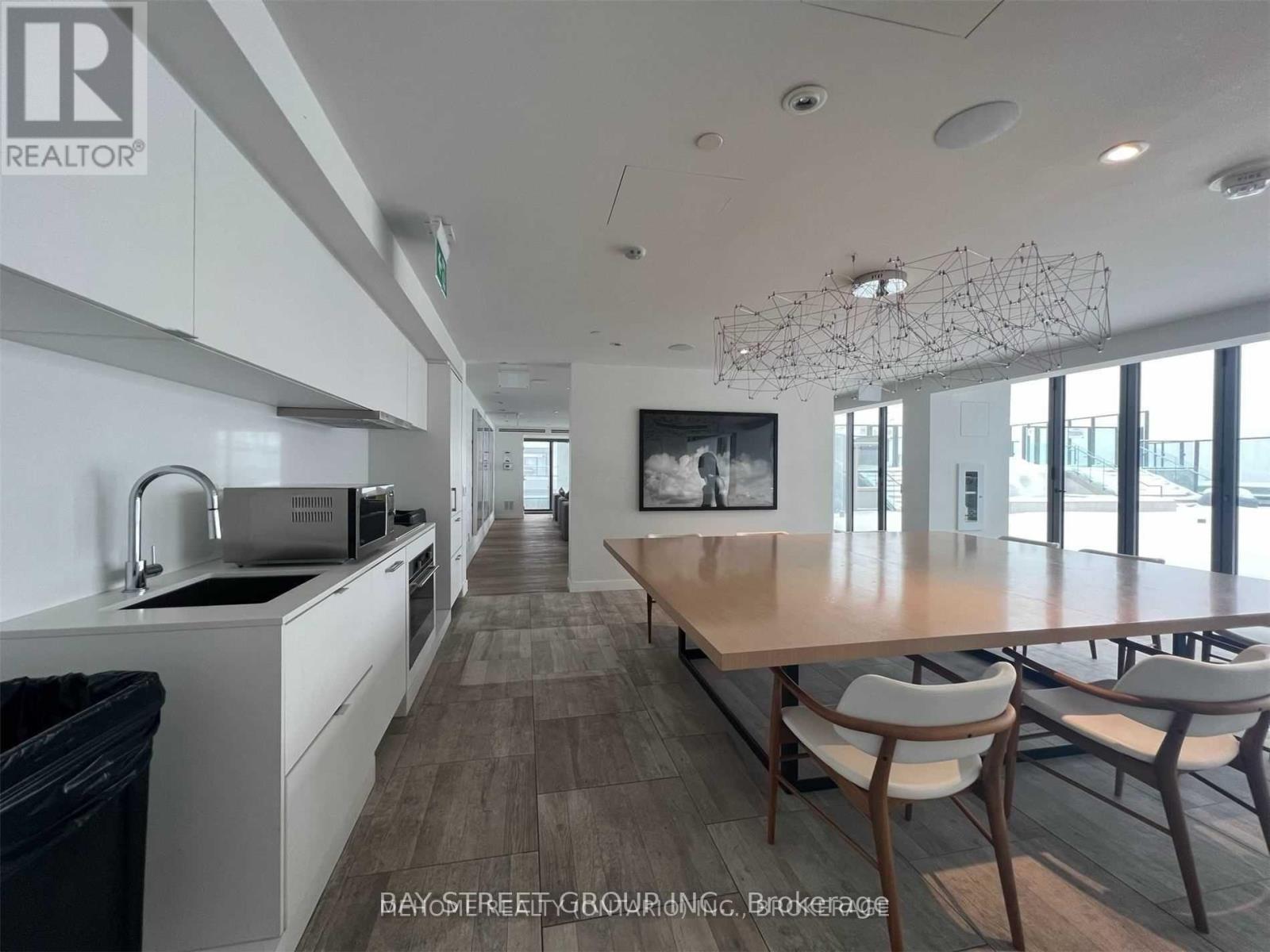 Photo 17 of 902 5 Soudan Avenue, Toronto ON