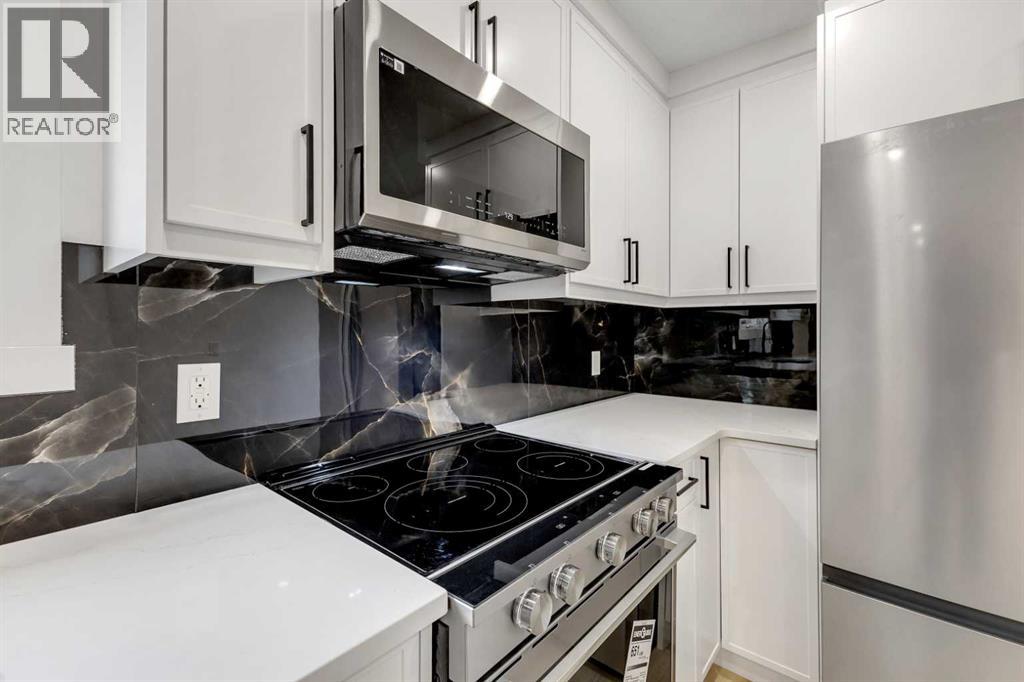 Single Family House Bi-level for Sale in  Bernard Place NW Beddington Heights Calgary 