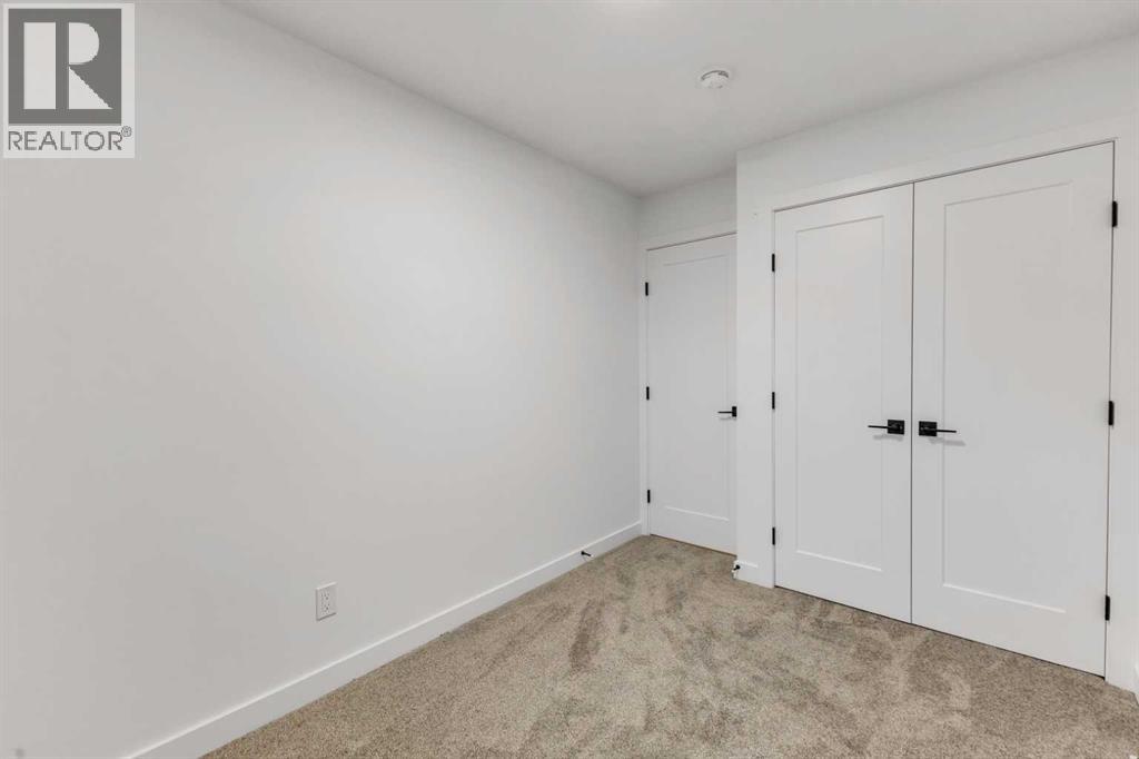 Single Family House Bi-level for Sale in  Bernard Place NW Beddington Heights Calgary 