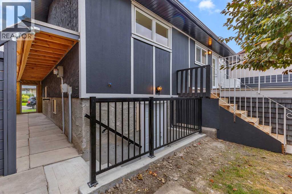 Single Family House Bi-level for Sale in  Bernard Place NW Beddington Heights Calgary 