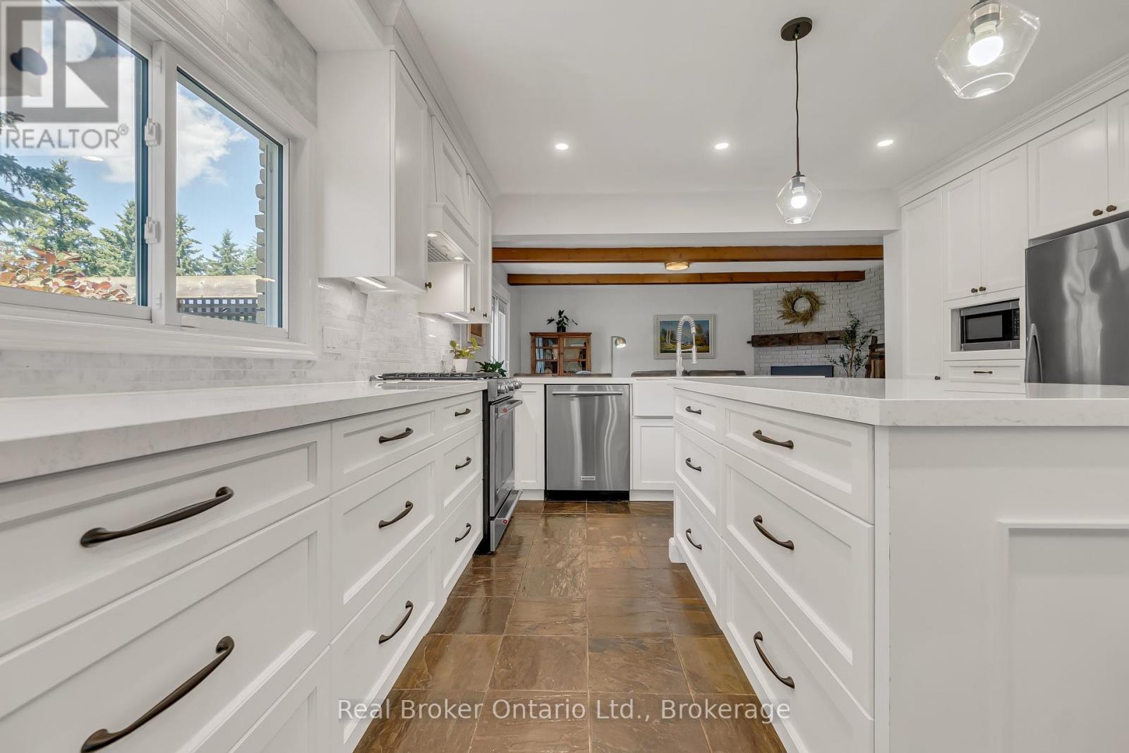 Photo 12 of 6566 Concession Rd 4 Road, Puslinch ON
