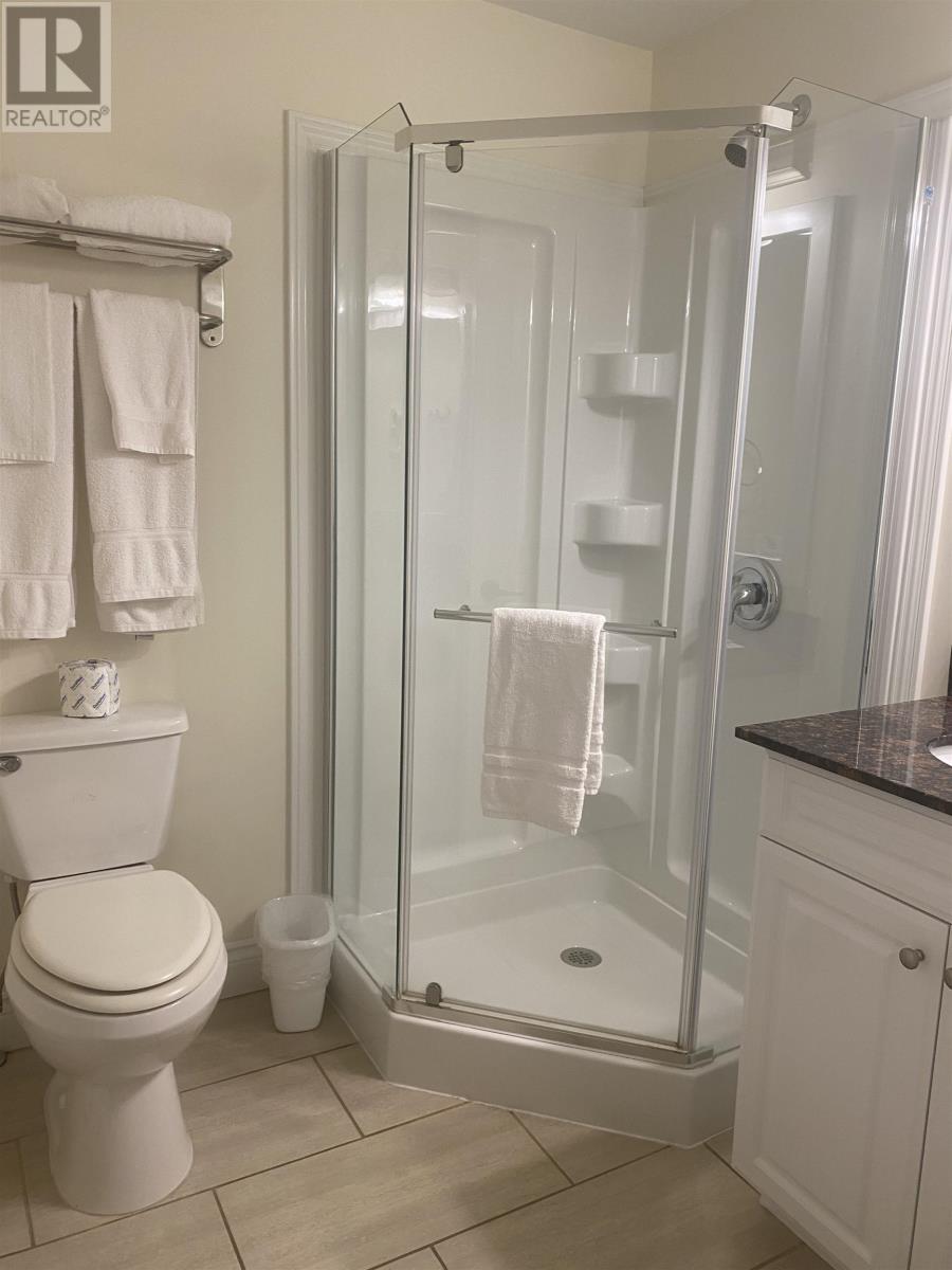 #44 105 SCHOOLHOUSE LANE - 12