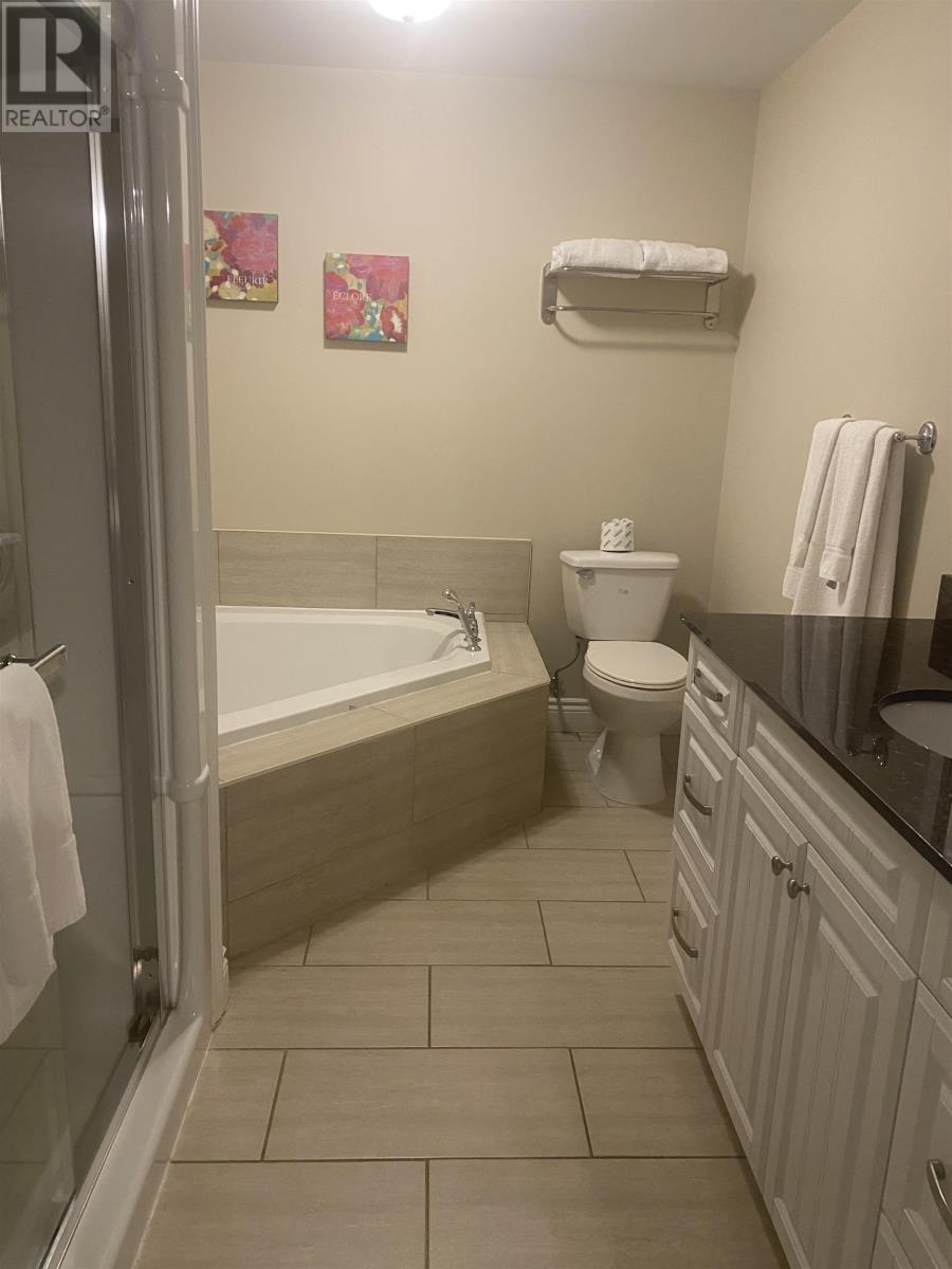 #44 105 SCHOOLHOUSE LANE - 18