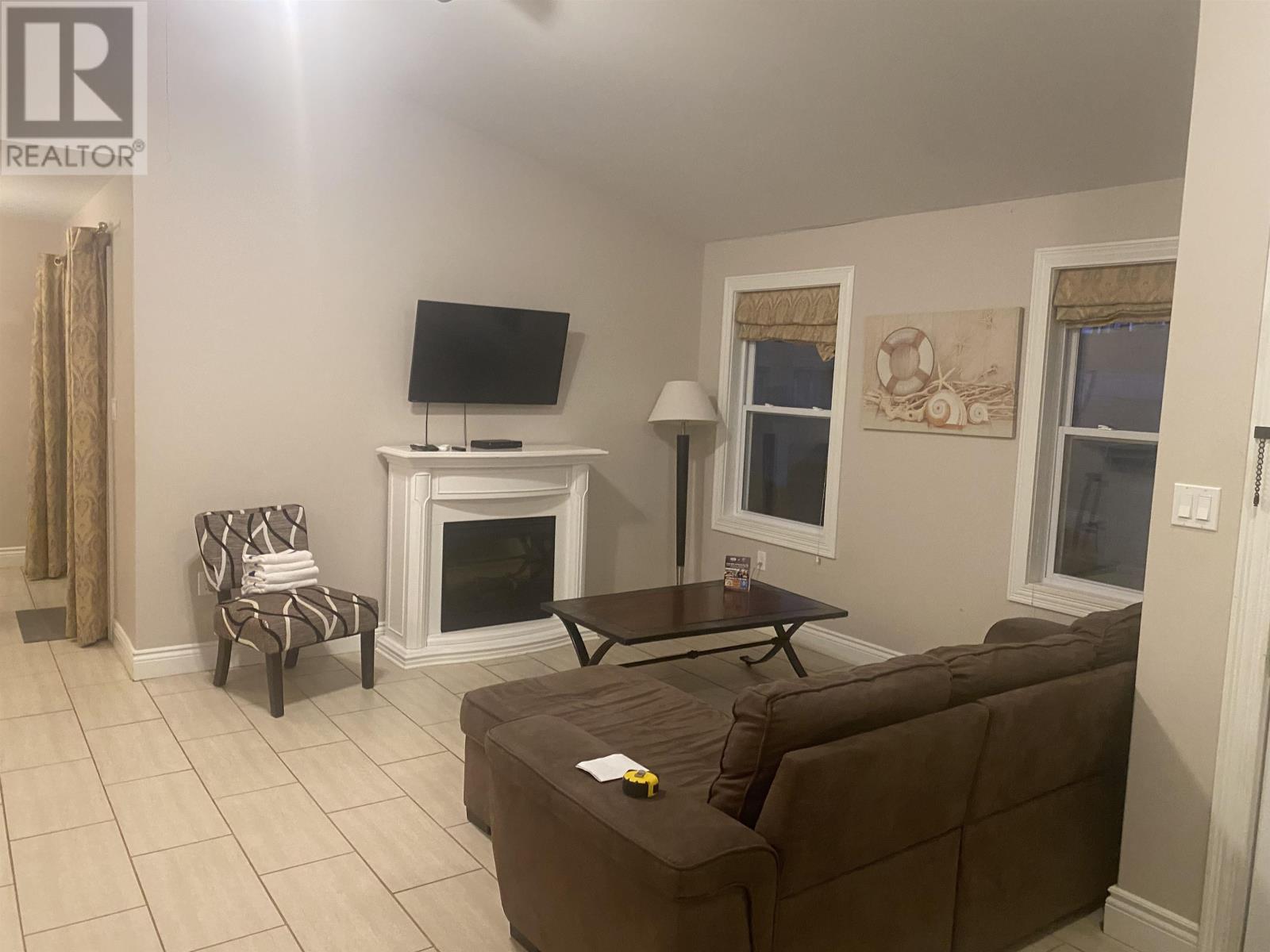 #44 105 SCHOOLHOUSE LANE - 7
