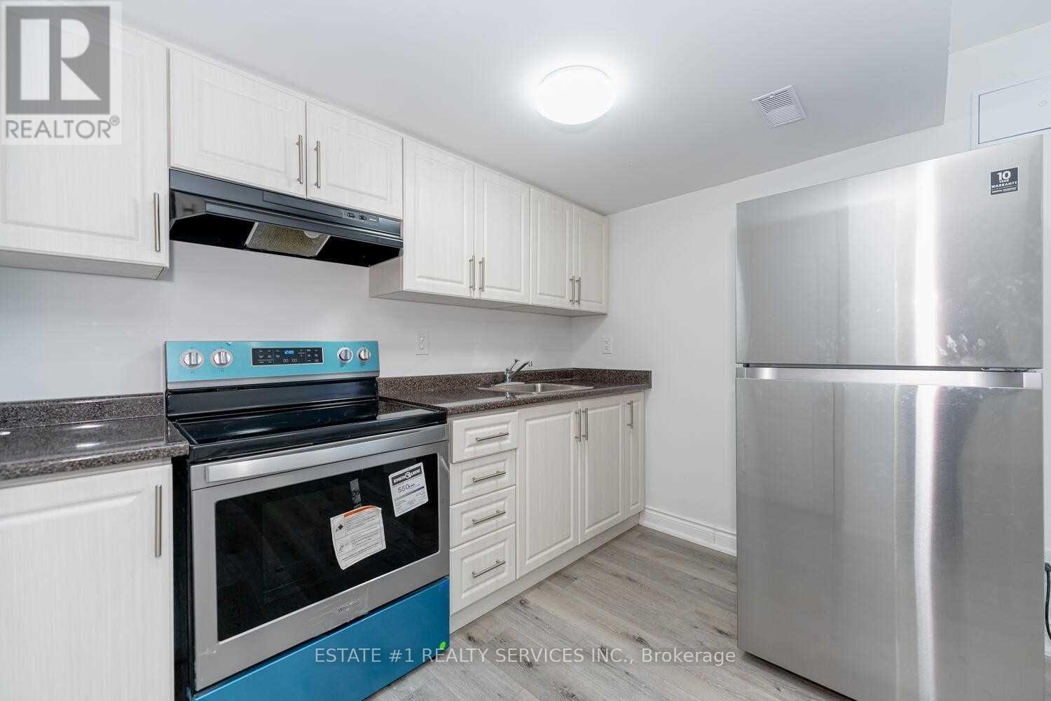 Photo 34 of 117 Richwood Crescent, Brampton ON