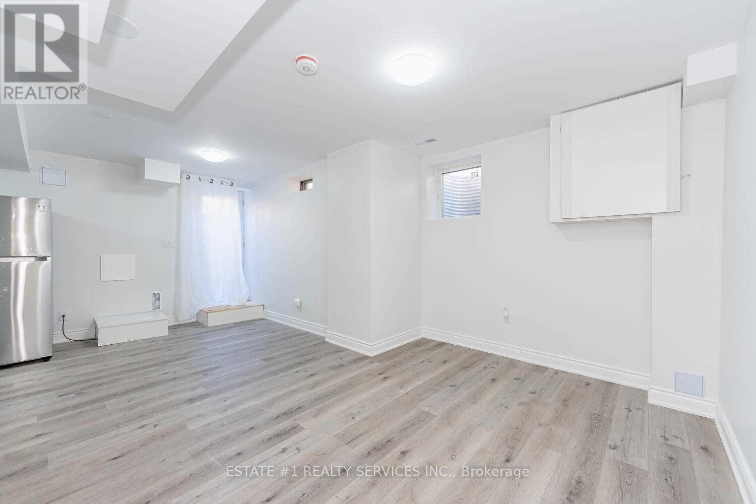 Photo 36 of 117 Richwood Crescent, Brampton ON