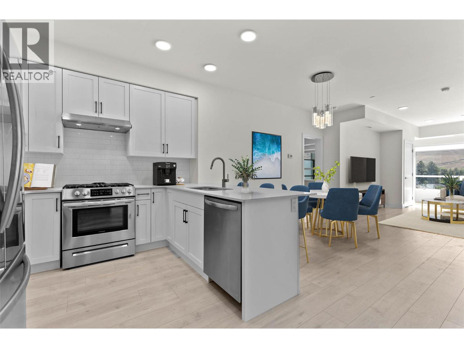 #206 651 DUNES DRIVE - 6