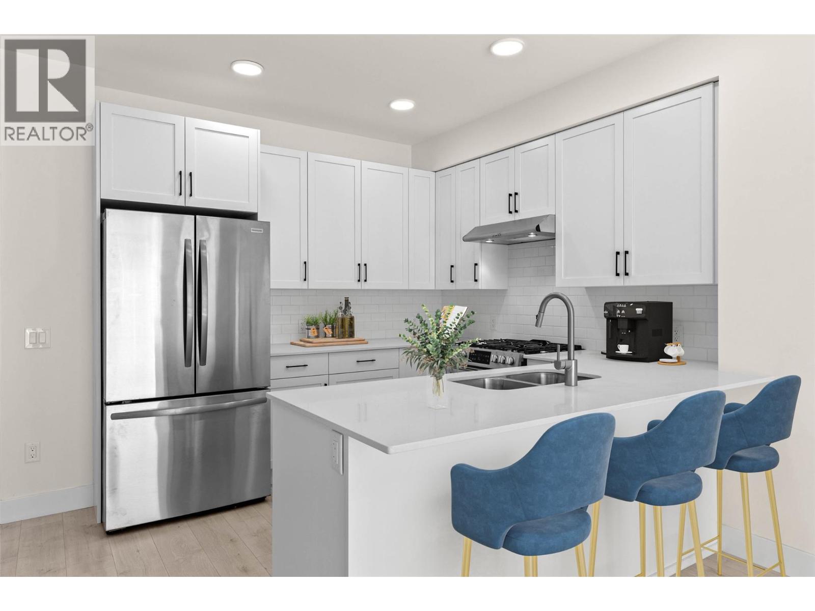 #206 651 DUNES DRIVE - 8