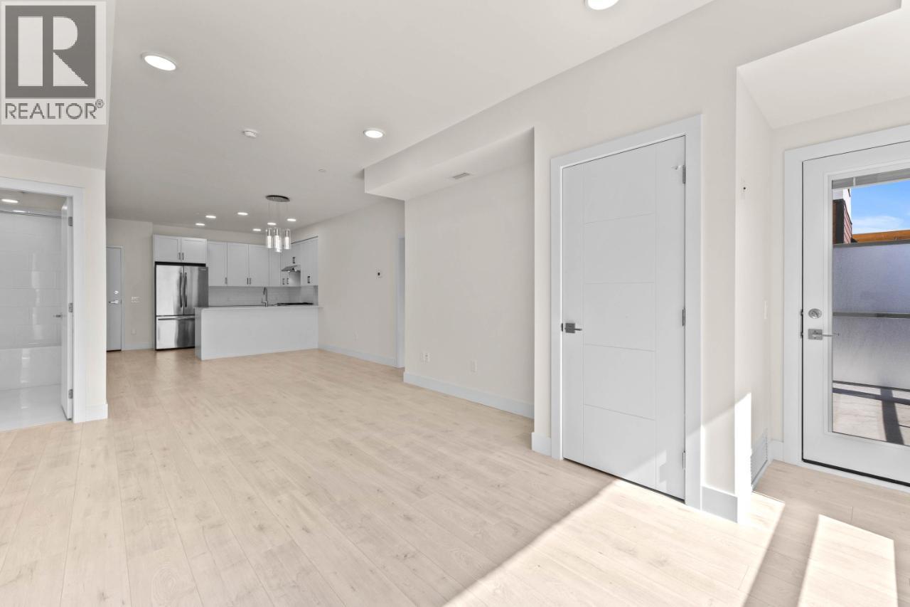 #206 651 DUNES DRIVE - 15