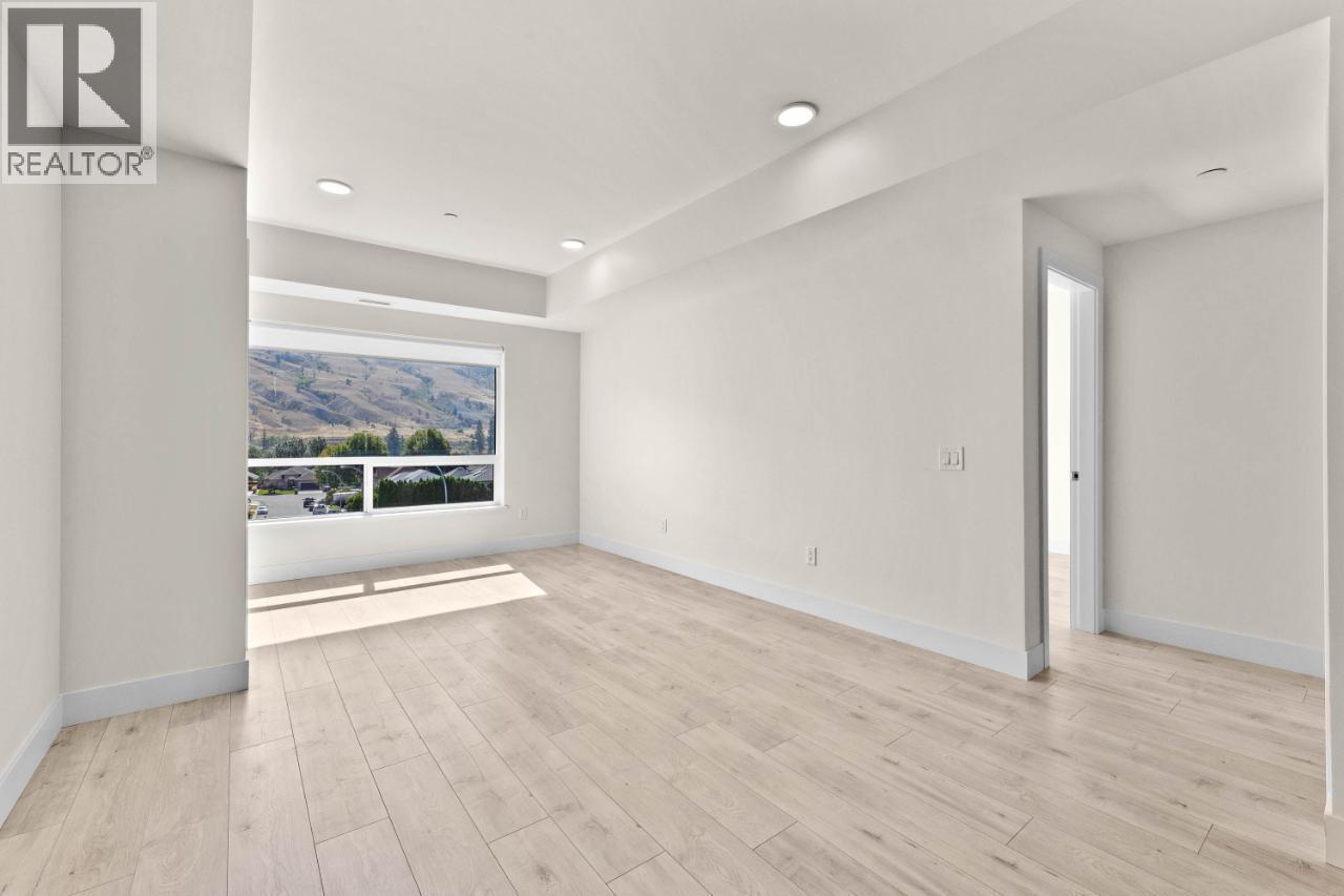 #206 651 DUNES DRIVE - 11