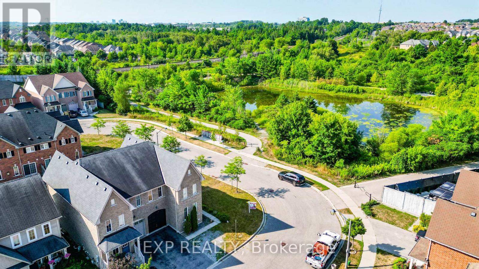 Photo 21 of 47 Westray Crescent, Ajax ON