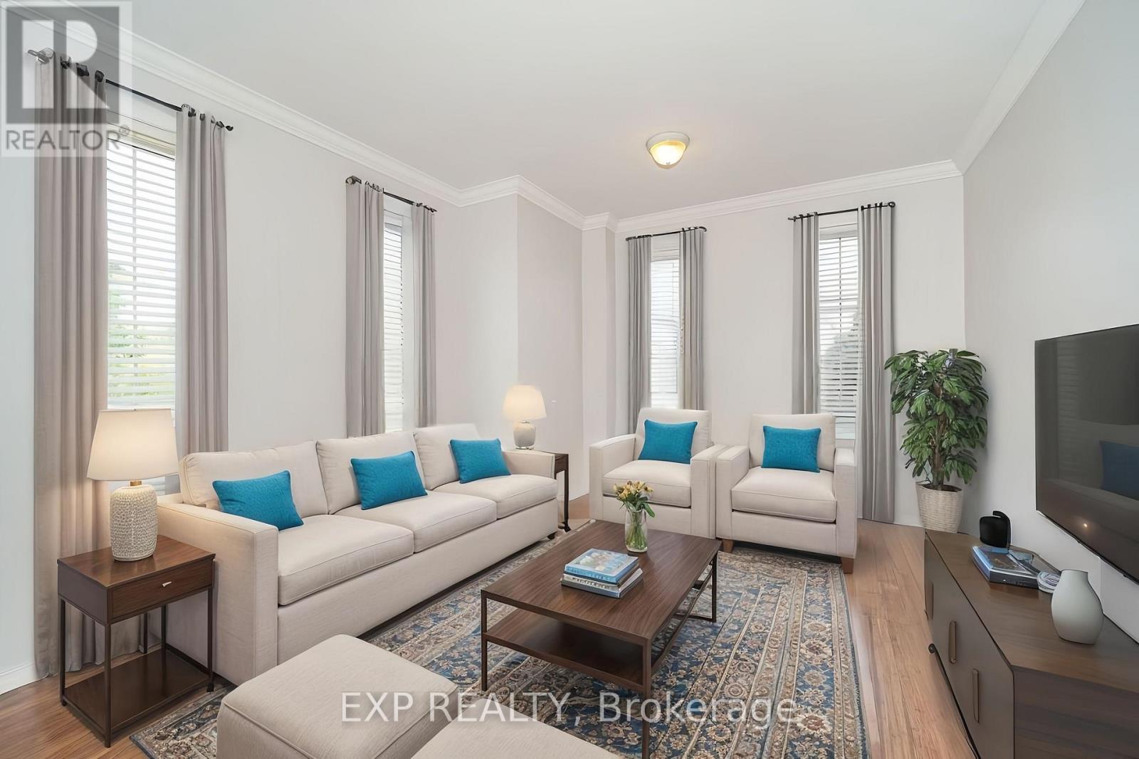 Photo 5 of 47 Westray Crescent, Ajax ON